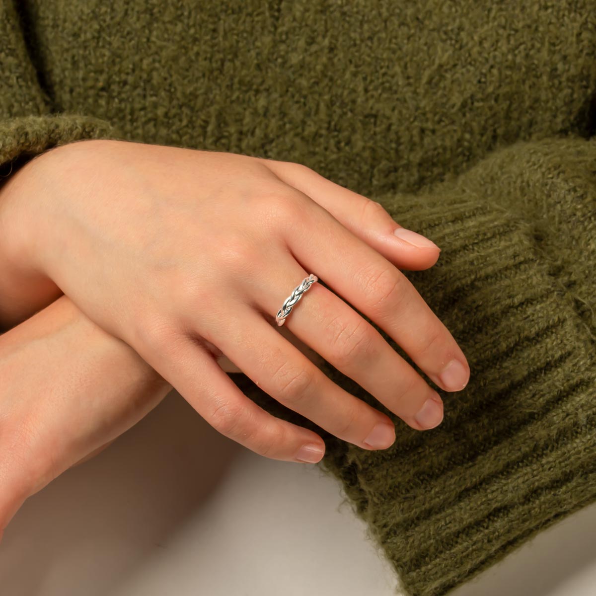 Hopeinen palmikko sormus | Taika-korut