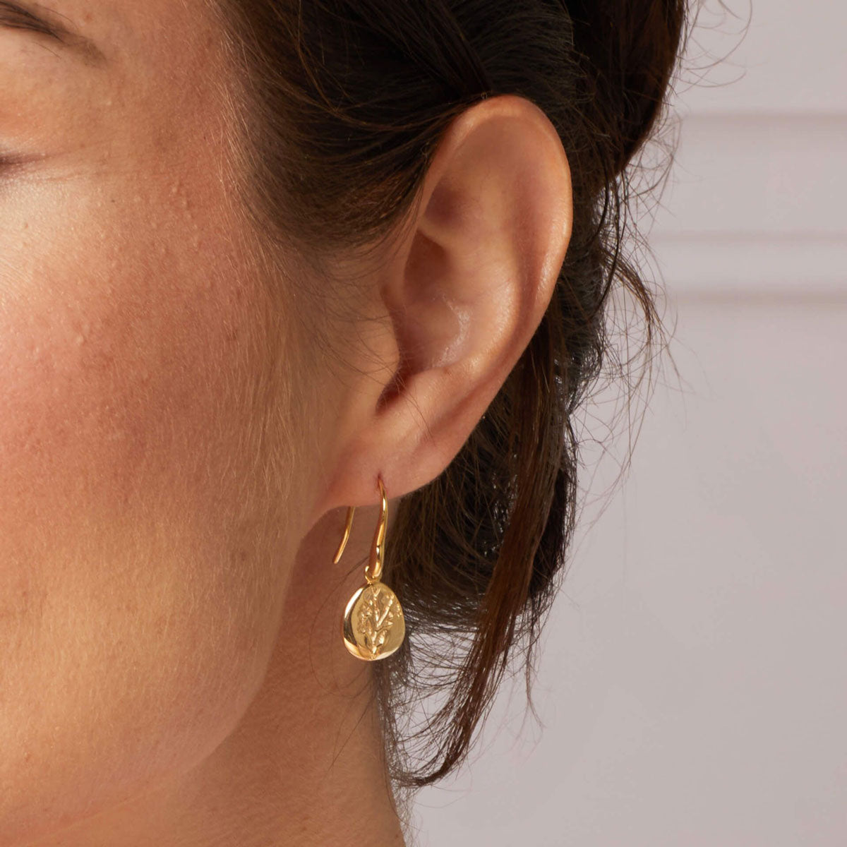 Laura Ashley Farlington Flowers korvakorut korvassa