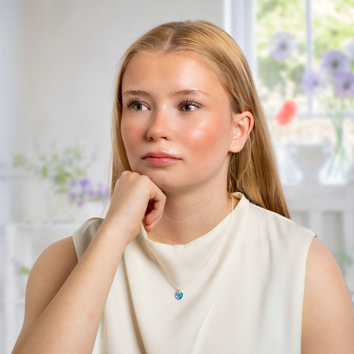 Pieni Swarovski sydän kaulakoru sininen