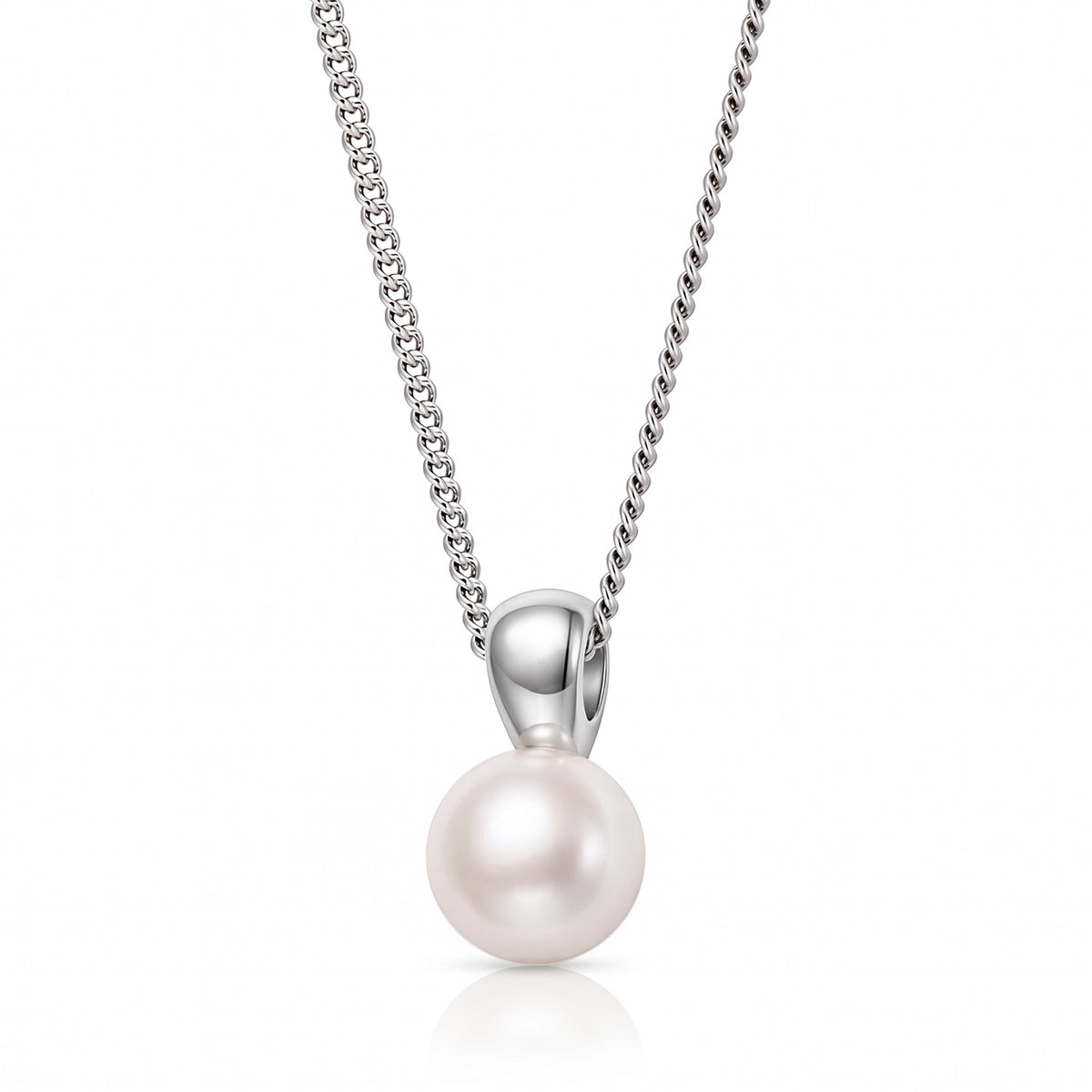 Delicate silver necklace with freshwater pearl