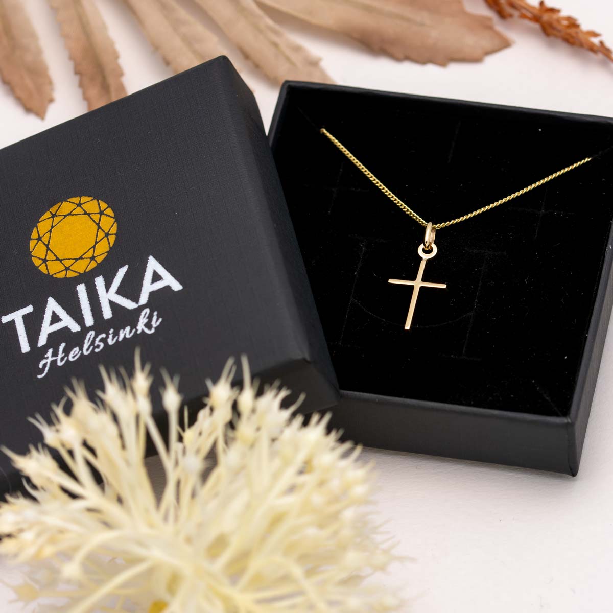 Rasia ja kultainen Risti kaulakoru moderni