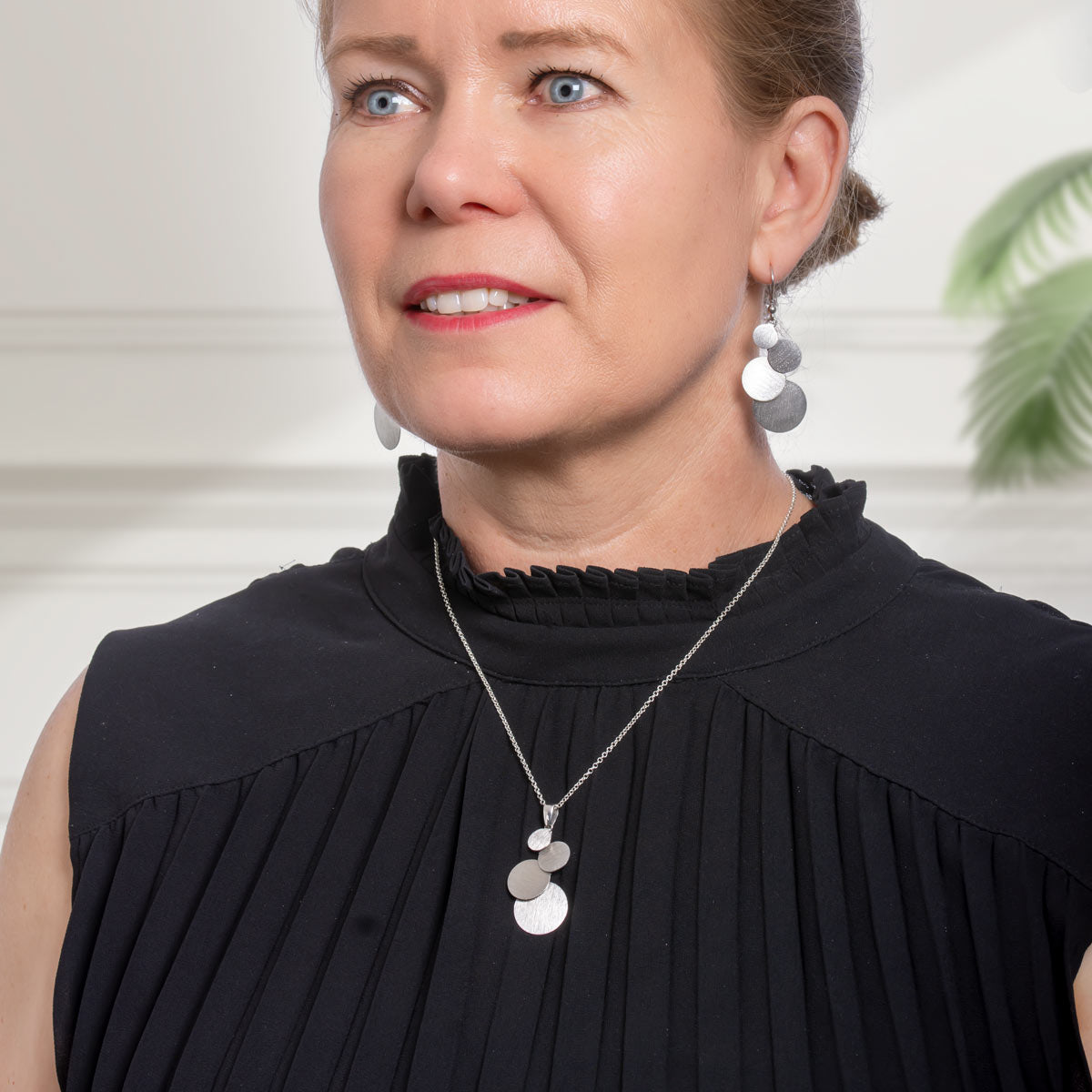 Kasteenkukka hopeakorvakorut