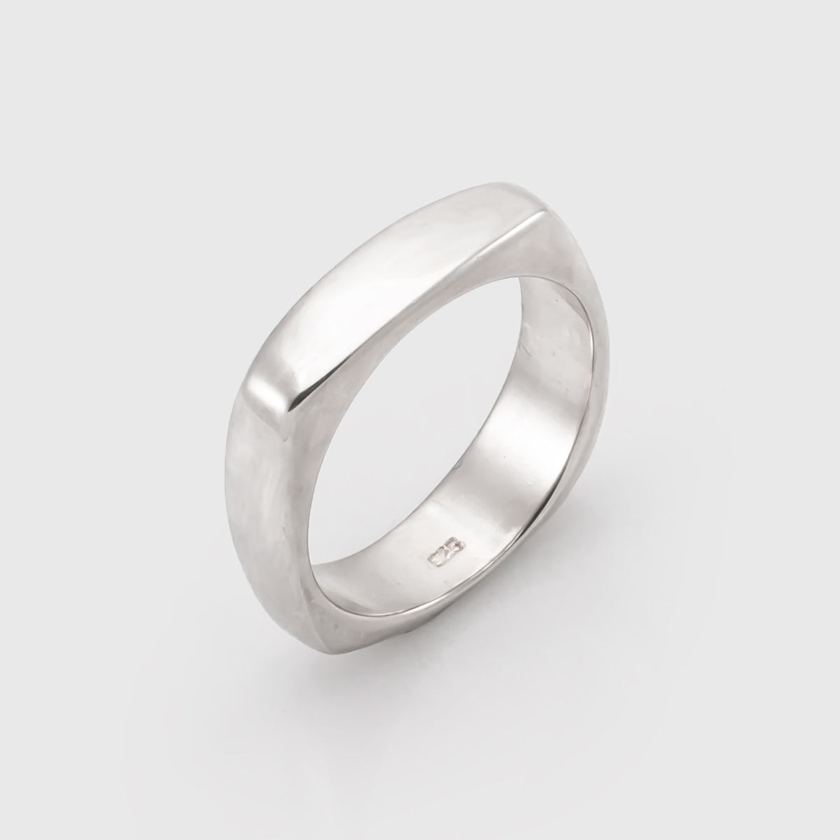 Nelikulmainen hopeasormus 17,5 mm