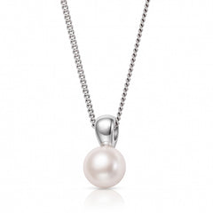 Delicate silver necklace with freshwater pearl