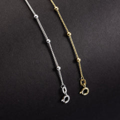 Tausta ja hopeiset pallo ranneketjut | Taika-korut