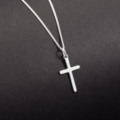 Tausta ja rippiristi hopea 