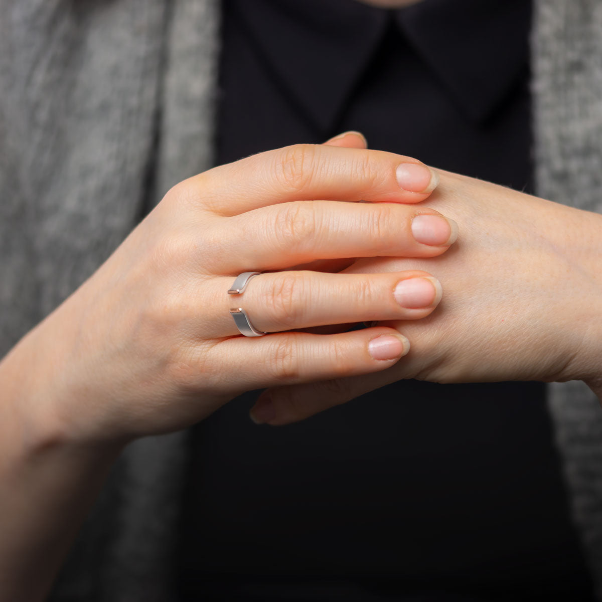 Hopeasormus avomalli | Taika-korut